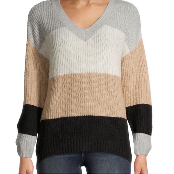 No‎ Boundaries Juniors' Colorblocked Sweater - Picture 1 of 3